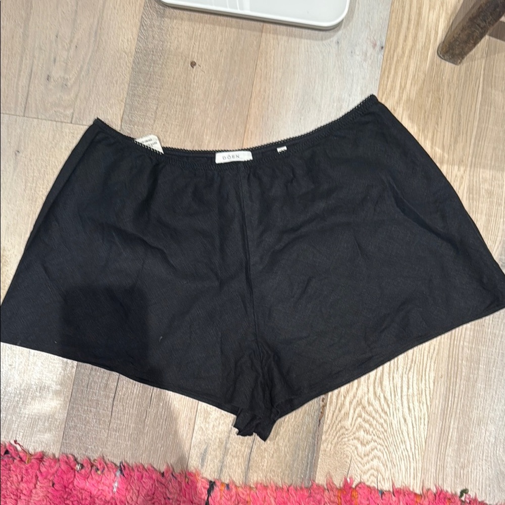 Doen Black Jean Shorts Casual Style